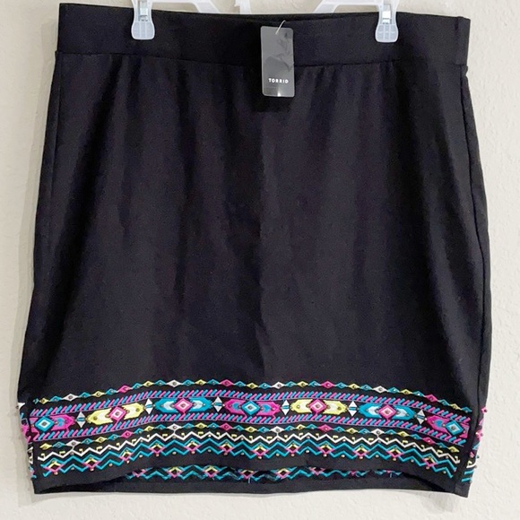 Torrid Embroidered Ponte Mini Skirt - Picture 2 of 5